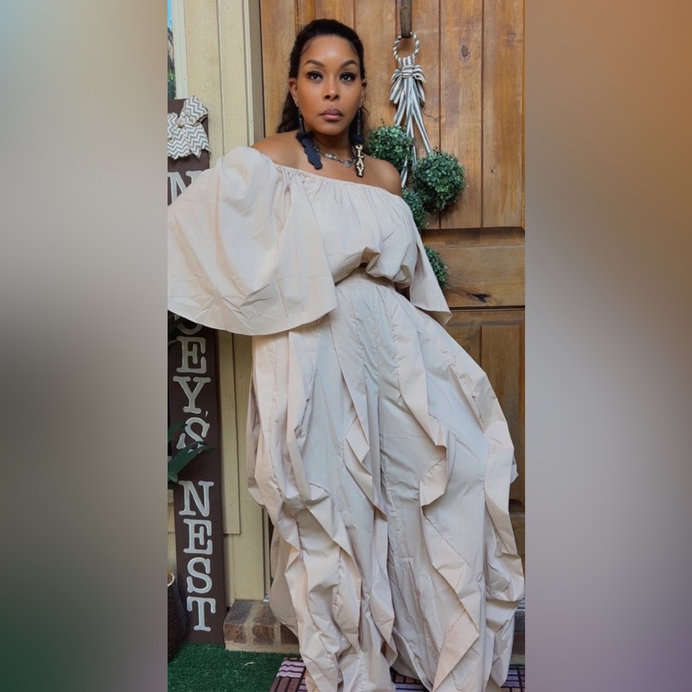Chic Off-Shoulder Cream Dress